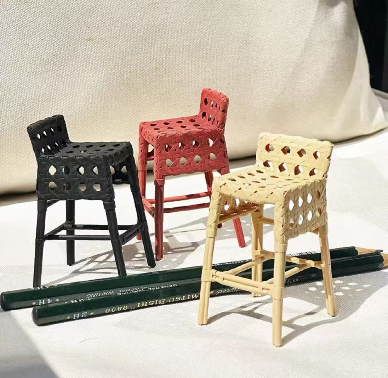 1/12 スケールヴィンテージウィンザーチェアセット 2 個 - Outdoor Furniture Resin のレビューと価格
